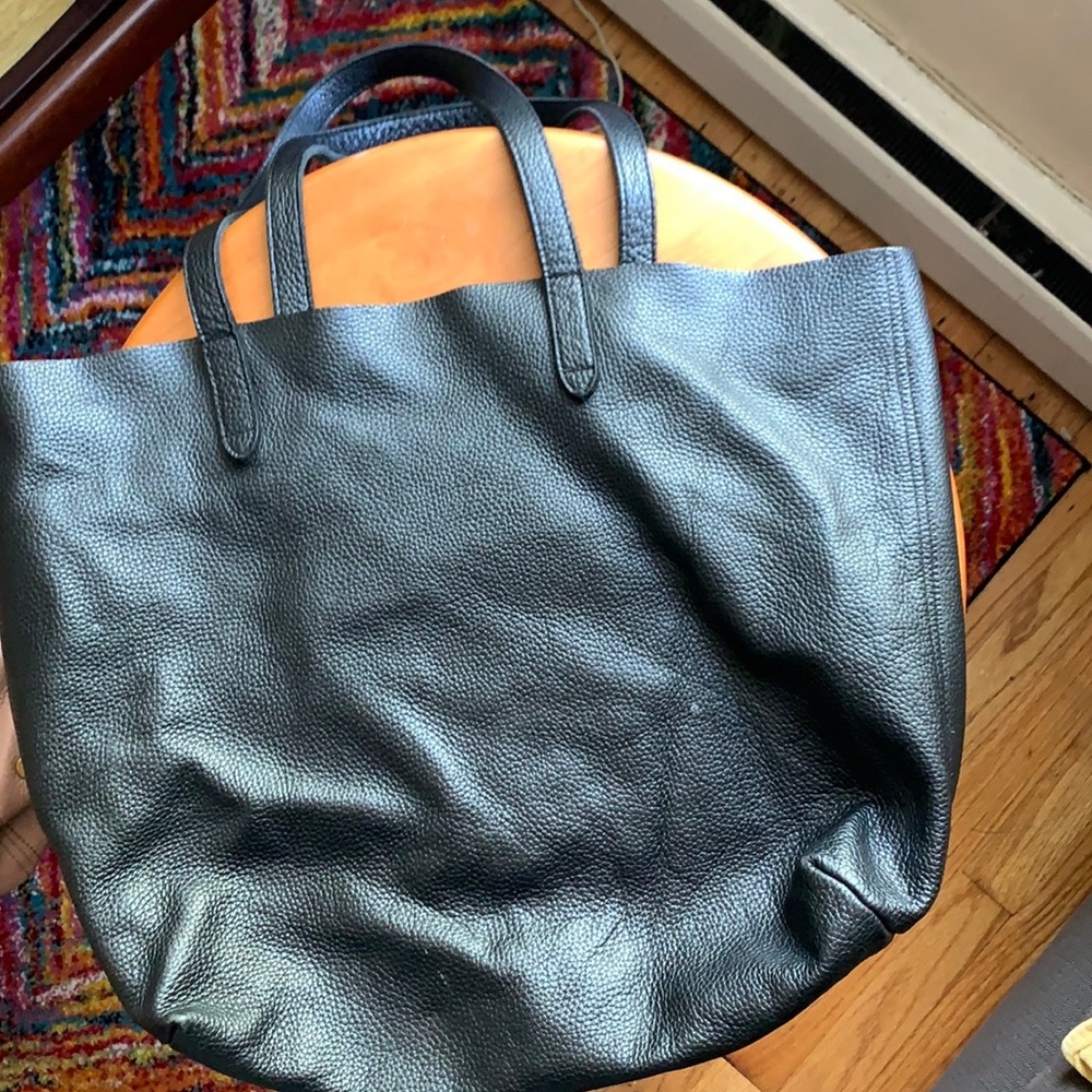 Cuyana Leather Tote